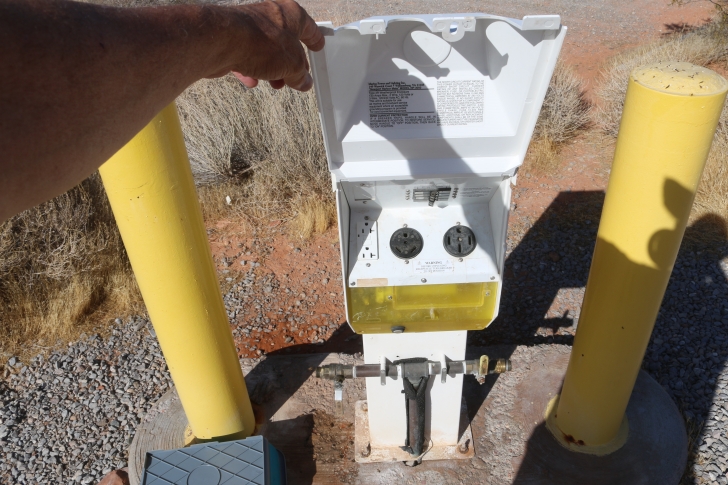 A guide to camping at Atlatl Campground in the Valley of Fire State Park - Nevada.